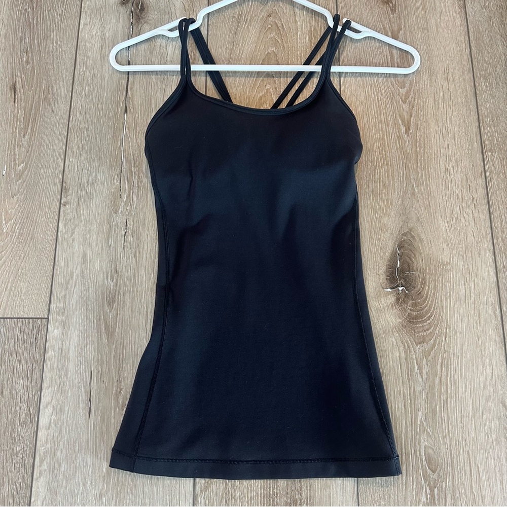 Lululemon Free to Be Tank Top Everlux in Black Fitted Workout Top Built in Bra 2